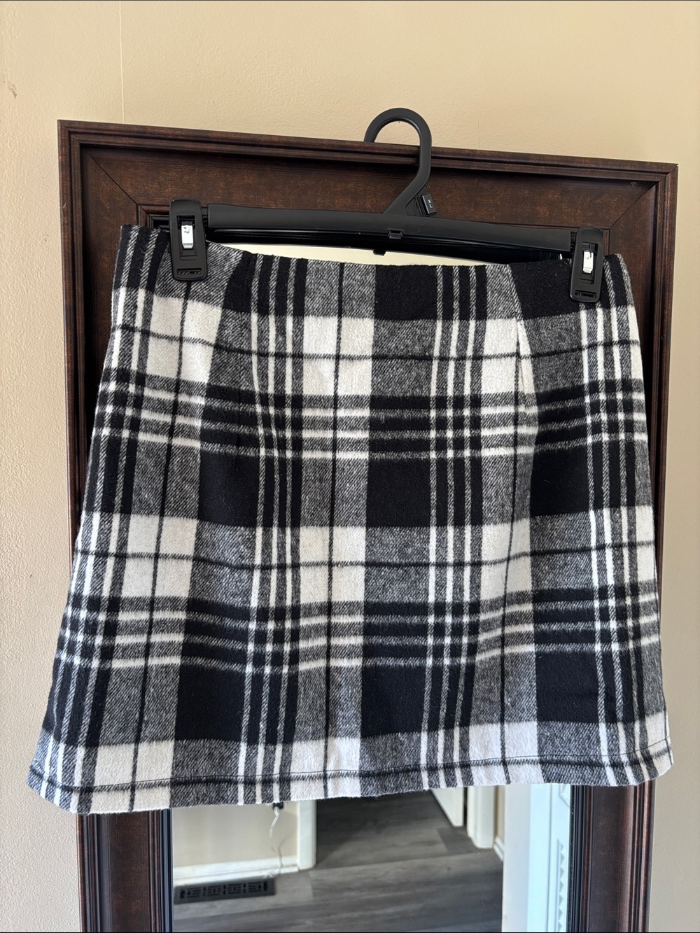 🍂NWT Black & White High Waisted Plaid Mini Skirt (large)